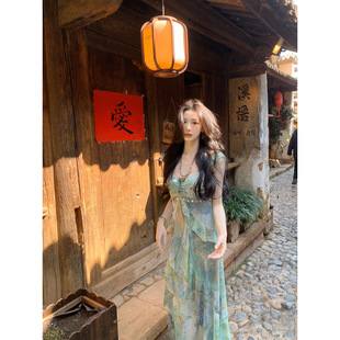 云南穿搭纯欲碎花长裙 林间浮夏海边度假吊带连衣裙女2025春夏新款