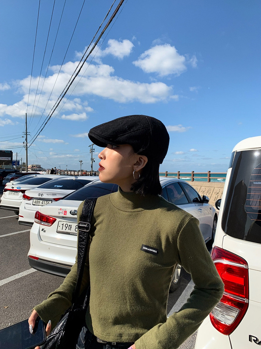 Why foam solid color turtleneck base shirt women's inner fit 2020 autumn new slim slim car label short version t-shirt tide