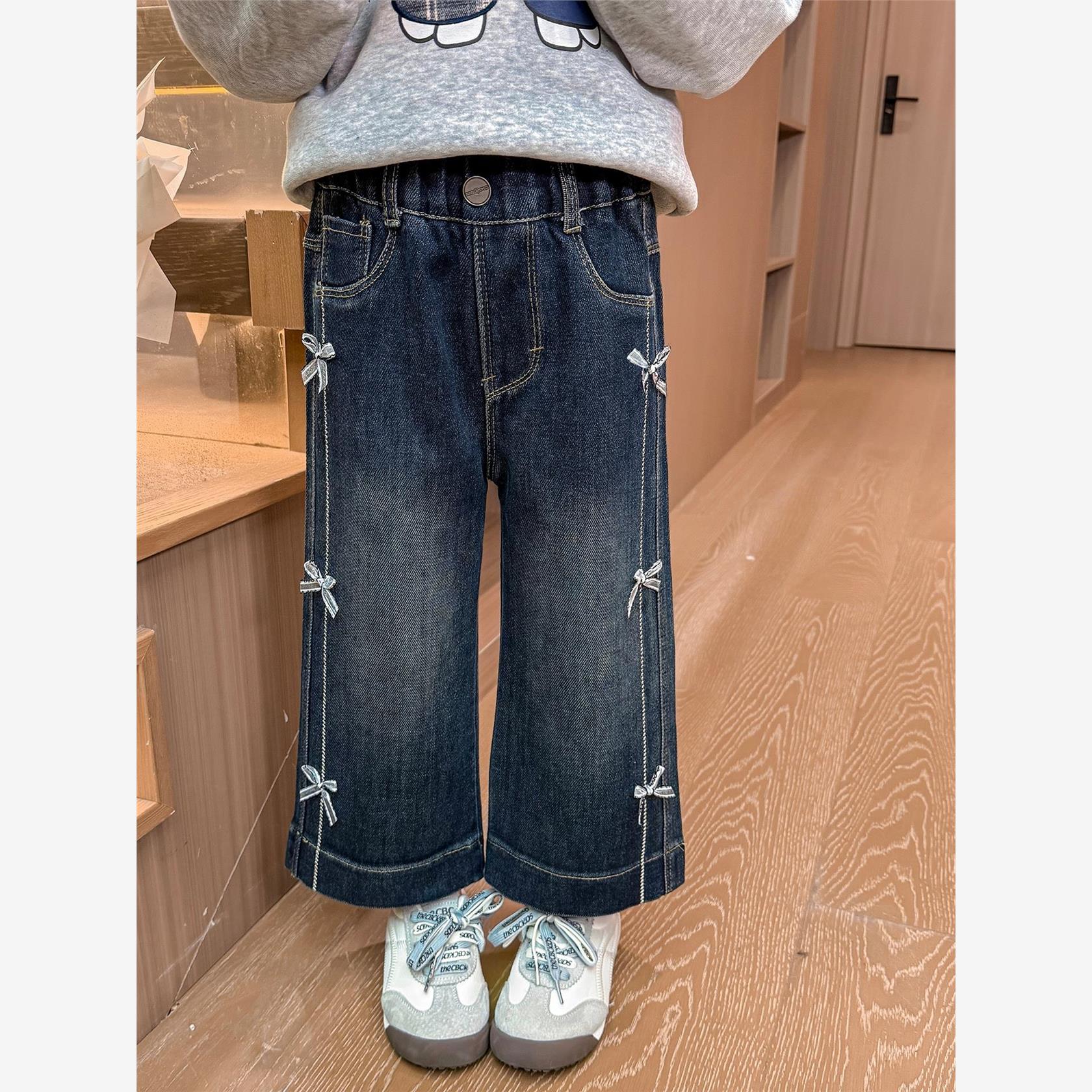 女小童蝴蝶结牛仔裤春秋款2025新款女宝宝直筒裤秋装儿童阔腿裤子