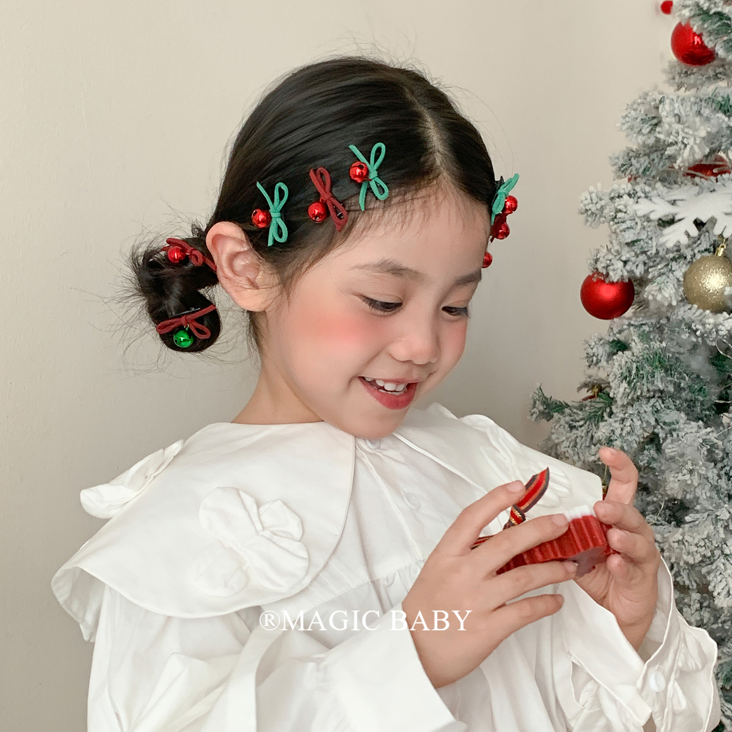 圣诞红绿色皮质蝴蝶结铃铛发夹