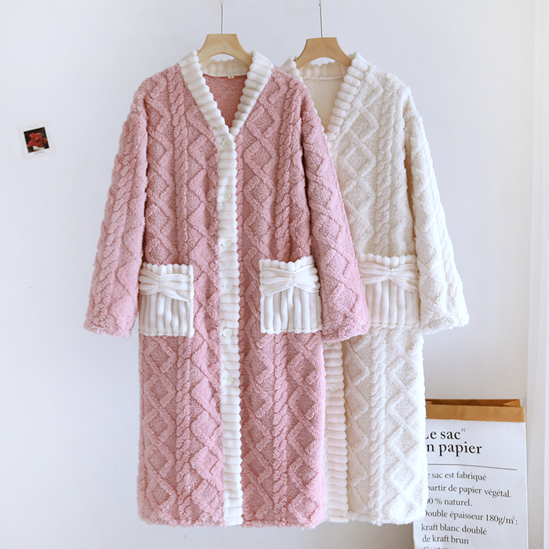 秋冬舒棉绒睡袍女加厚系扣中长款法兰绒家居服宽松保暖浴袍珊瑚绒