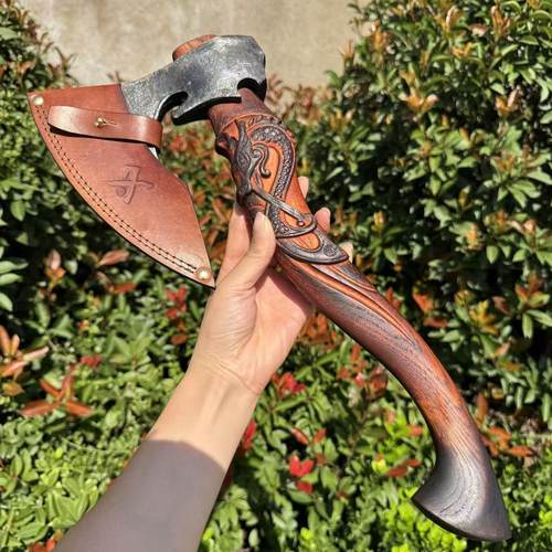 新款核桃木雕刻柄65锰钢锻打斧头把玩斧家用劈柴斧露营斧