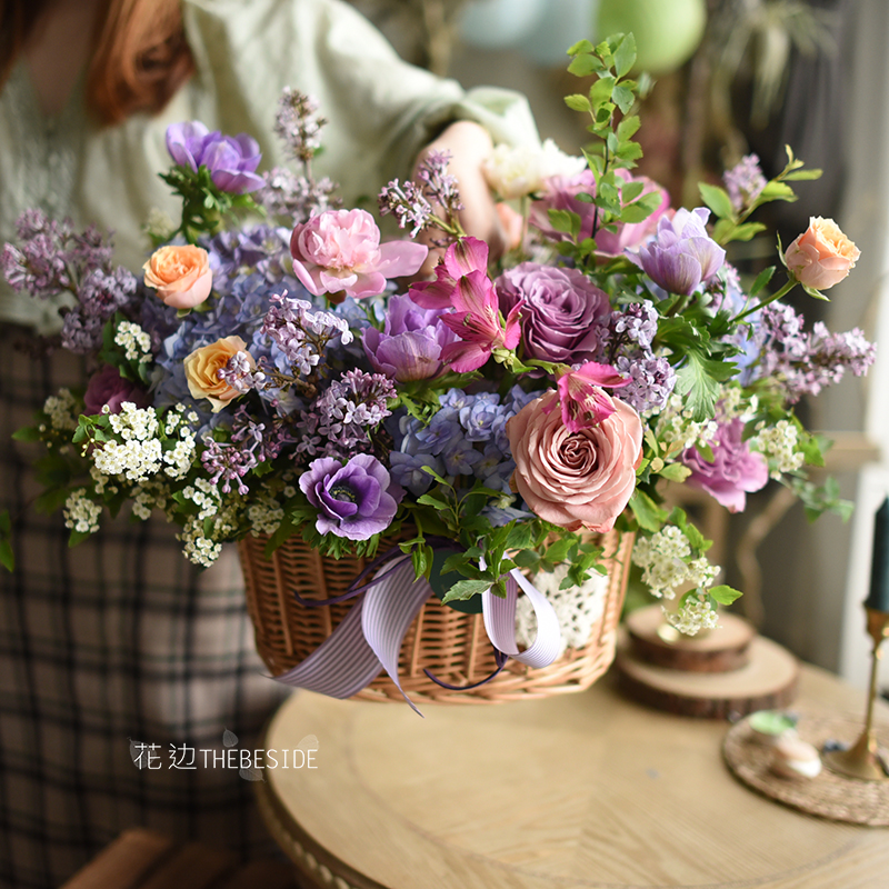 母亲节纪念日混搭蓝紫色花篮