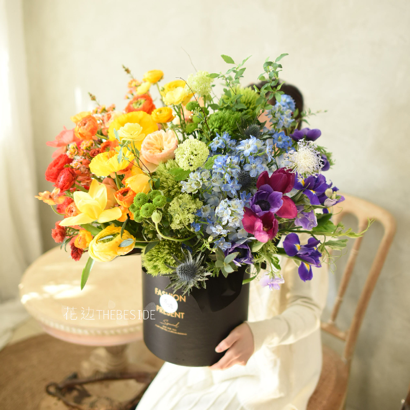 花边THEBESIDE 彩虹抱抱桶 七彩鲜花混搭 北京花店送朋友生日礼物