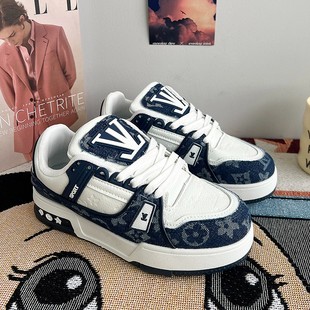 黑色鞋子男鞋增高板鞋男款情侣 冬季新款百搭面包鞋休闲运动鞋女