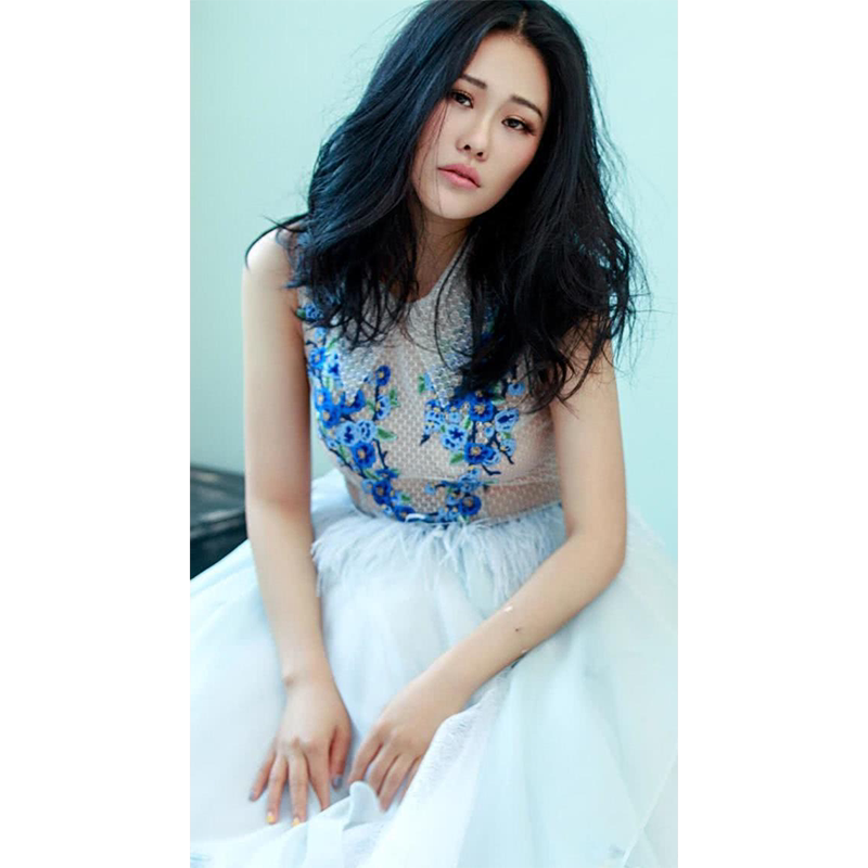 袁娅维高清大海报定制墙贴写真相纸挂画歌手专辑音乐美女封面图12