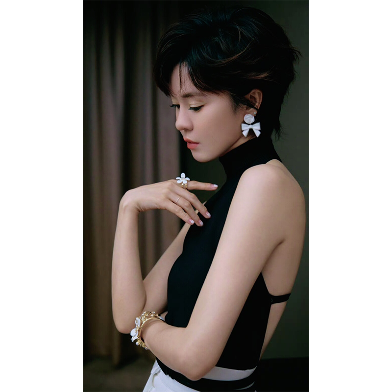 郁可唯高清大海报定制墙贴写真相纸挂画歌手温暖的甜蜜的路上美女