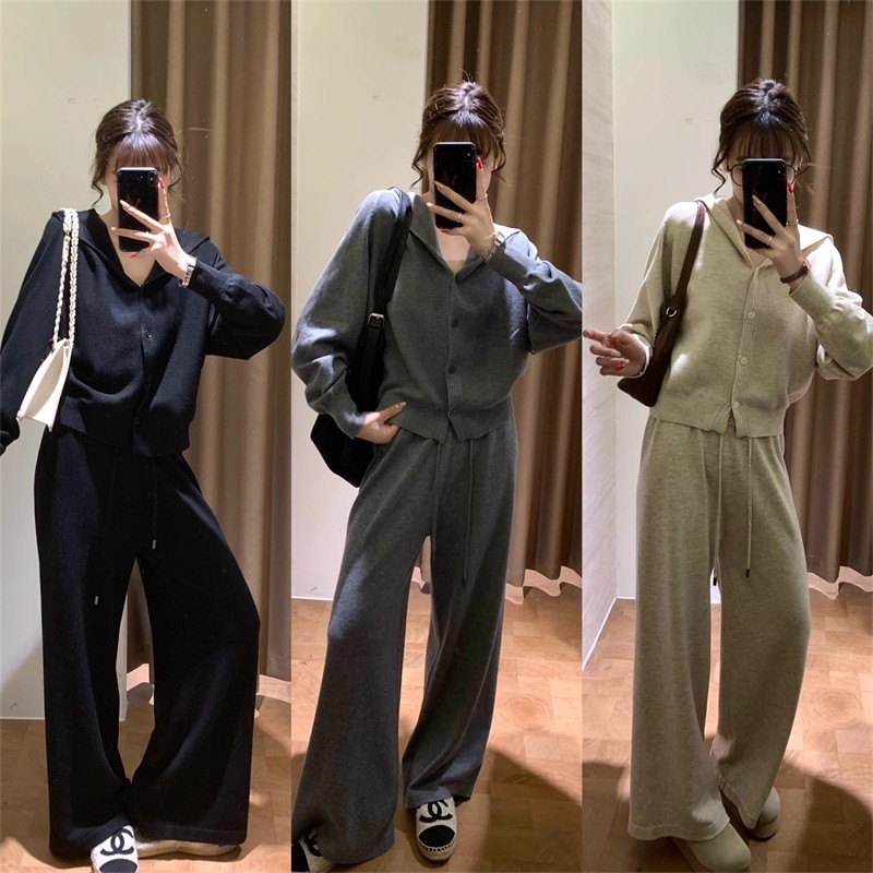 气质羊毛连帽针织休闲裤套装女