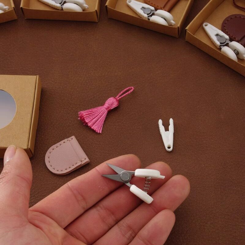 日式迷你小剪刀 超小超实用随身线头剪 安全弹簧纱小豆丁剪11g