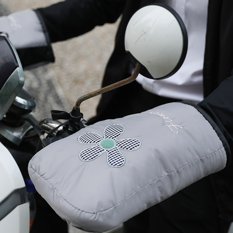 新款刺绣电动车把套冬季加绒加厚电瓶车手套防水防风摩托车把手套