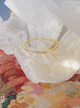 BoBo金色手镯轻奢小众高级感精致镯子女款设计感时尚气质手环手饰