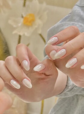 纯手工穿戴甲海莉许妍同款白月光珍珠白极光粉美甲温柔气质高级感