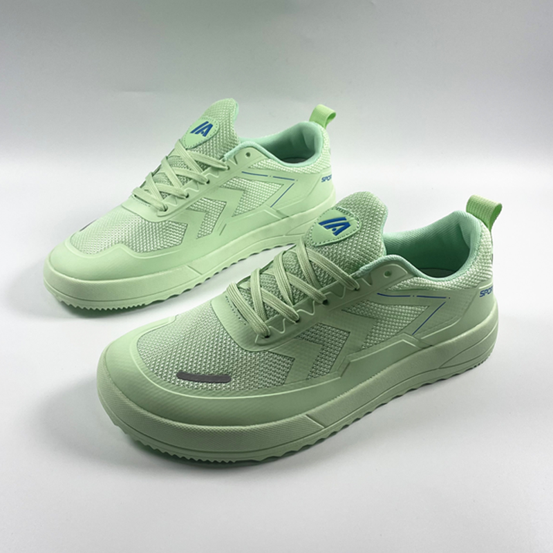 努卡丝维网面透气大码宽头休闲鞋