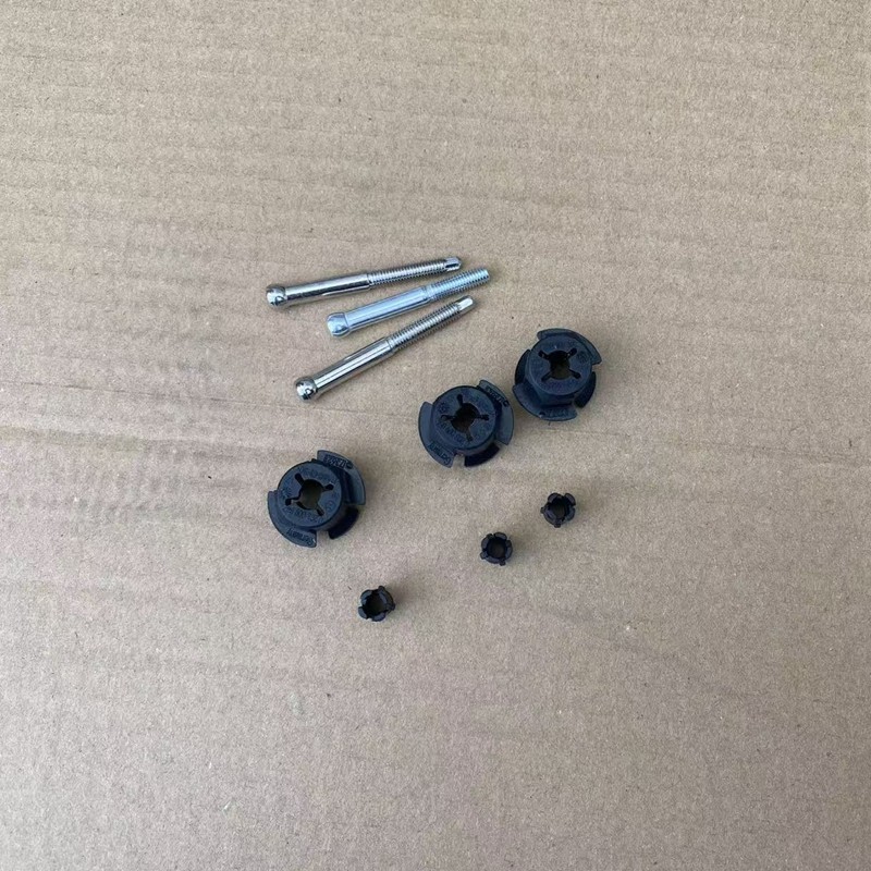 奥迪雷达探头支架固定螺丝修包