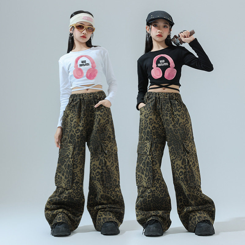 街舞女童演出服hiphop豹纹工装裤露脐上衣甜酷美式套装爵士舞服装