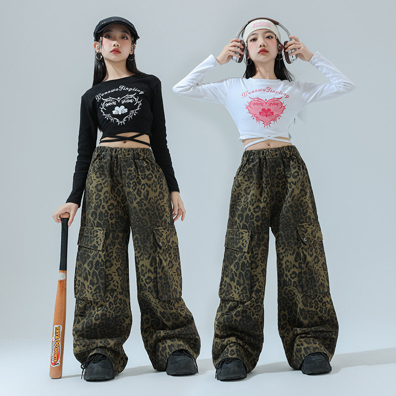 女童街舞演出服hiphop嘻哈豹纹工装裤架子鼓潮服套装爵士舞
