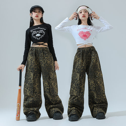 女童街舞演出服hiphop嘻哈豹纹工装裤架子鼓潮服套装爵士舞