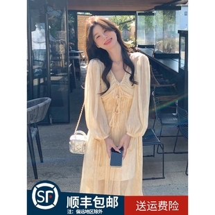 茶歇法式 氣質(zhì)絕美海邊度假風(fēng)長裙 新款 溫柔風(fēng)V領(lǐng)連衣裙女2025夏季