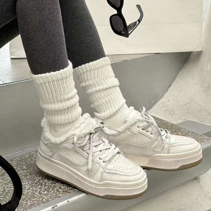 诗歌兰2025年冬新款厚底加绒板鞋