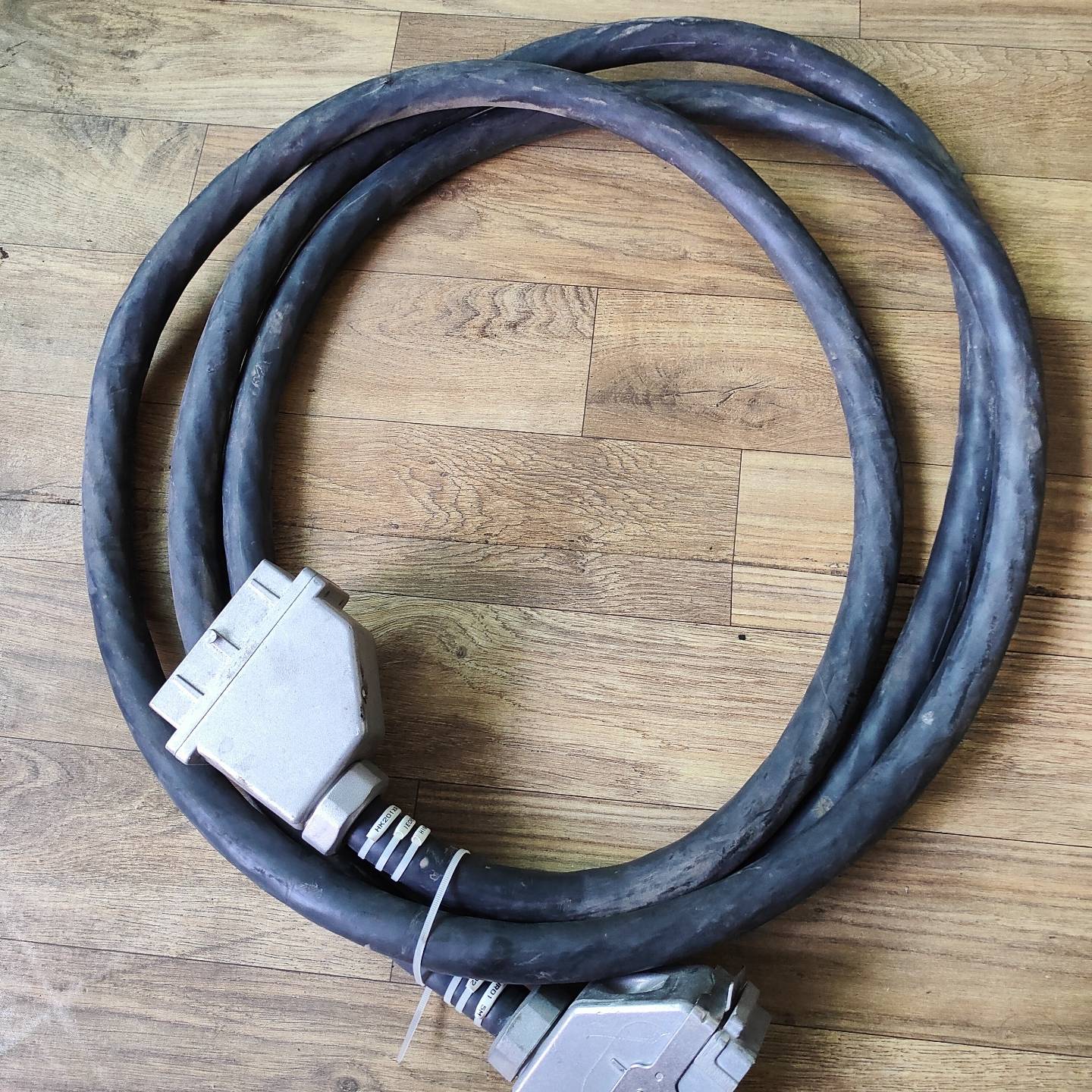 议价那智机器人控制电源延长线CNR1，5米适用