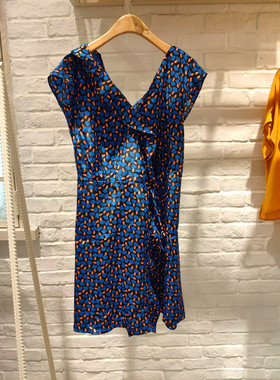 米蔻百家好夏季新款韩版碎花中长款收腰女式连衣裙B-HTOP425C