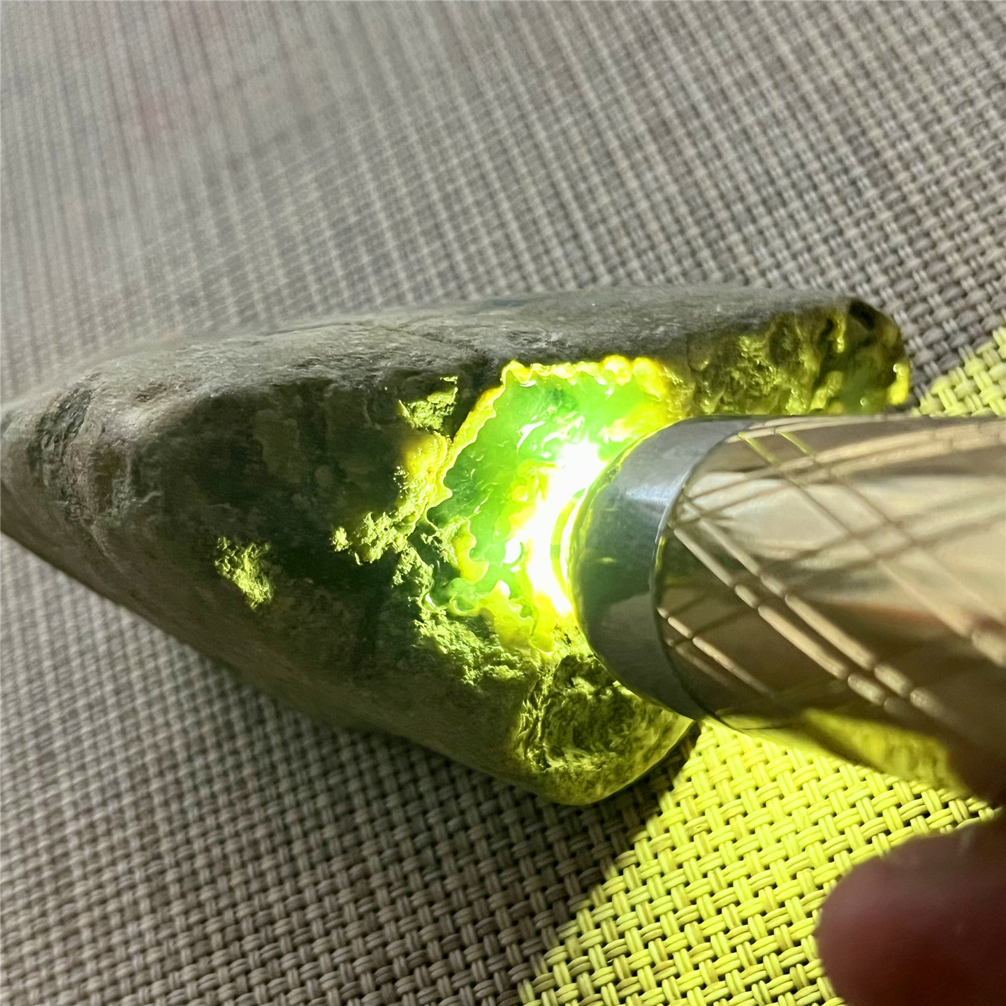 翡翠原石玉石毛料莫西沙敞口开窗料肉质细腻种水化开有飘花有黄翡