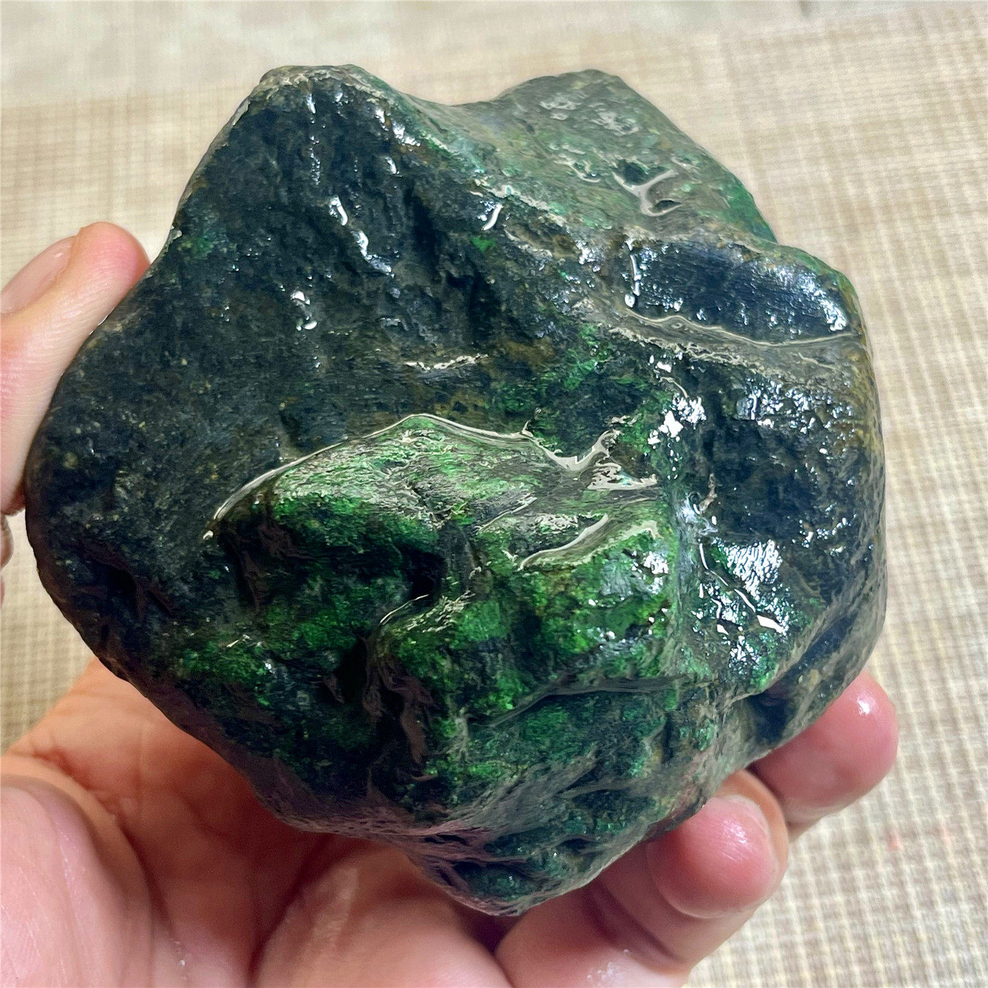 天然老坑翡翠玉石莫湾基皮壳老辣满身色表现压灯不见种水牌子位置