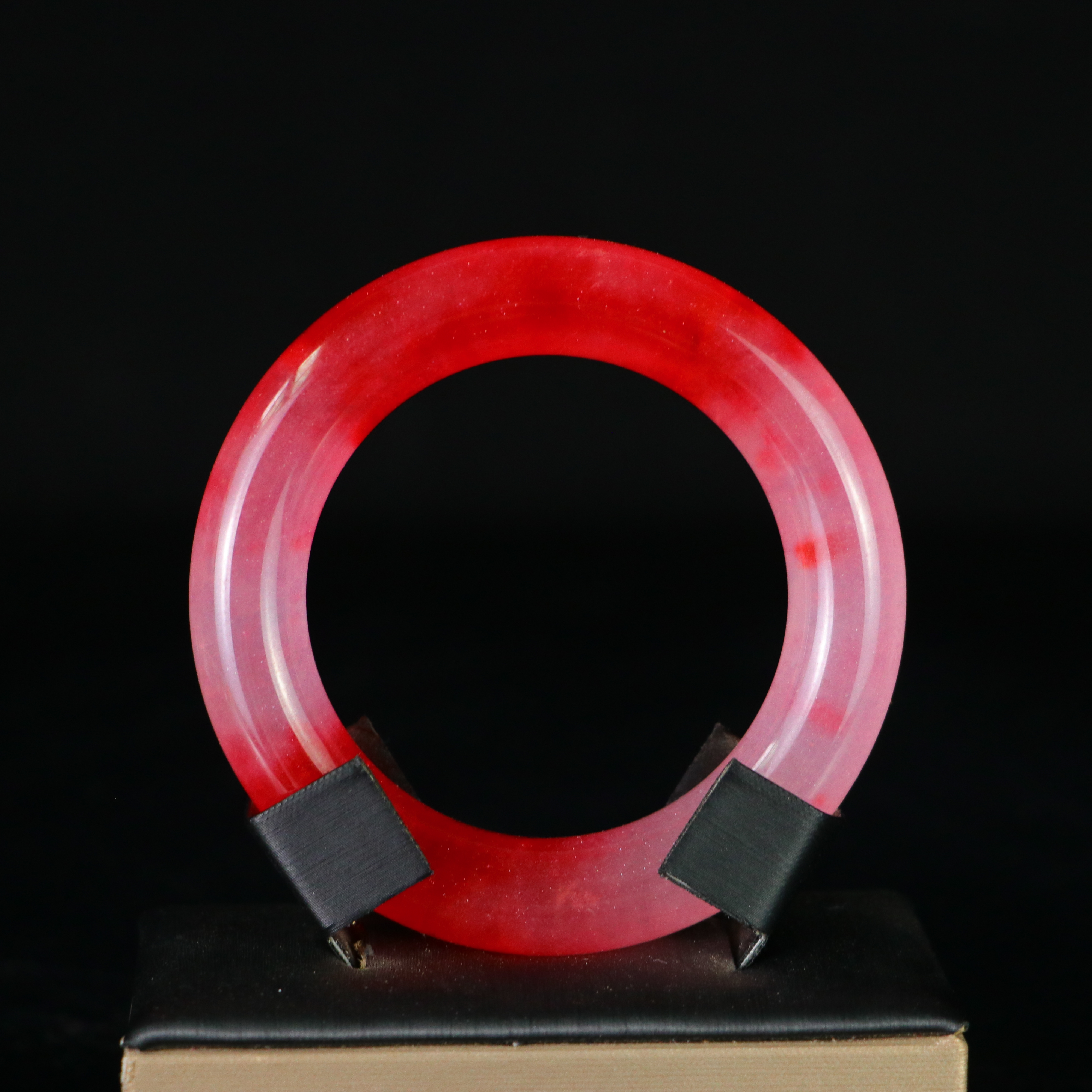 玉石冰种翡翠玉手镯双彩中国红帝王红粗圆条手镯玉镯鸡血红手环