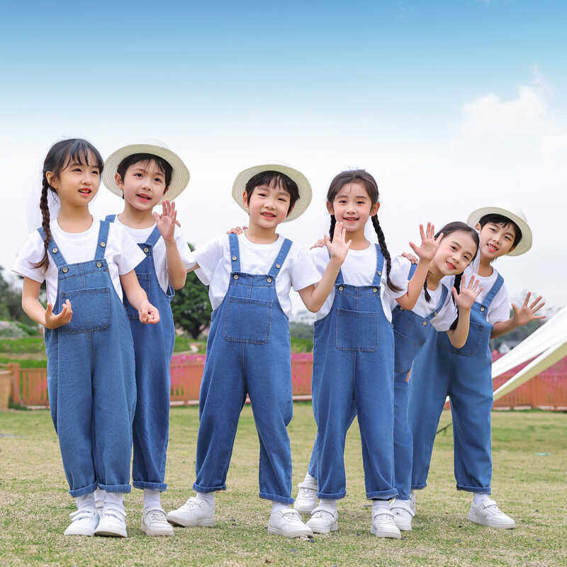 幼儿园毕业夏季拍照班服小学生运动会儿童牛仔背带裤六一表演服装
