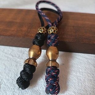 小男孩原子弹编织伞绳黄铜挂件钥匙扣装饰背包户外edc刀坠挂饰绳