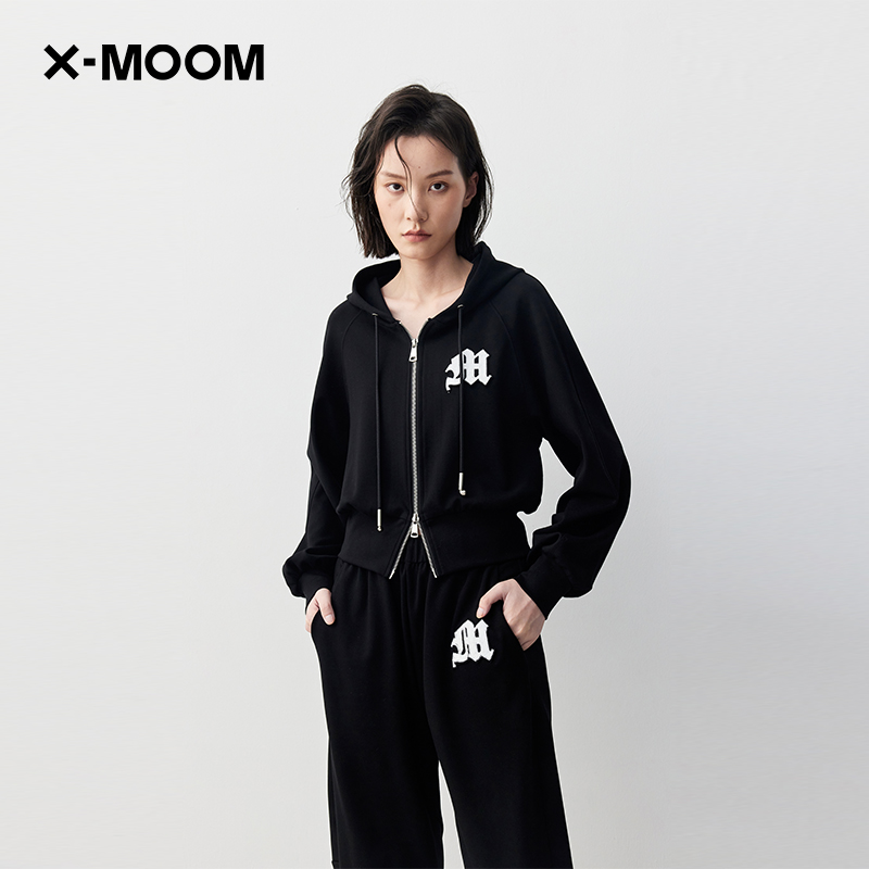 X--MOOM局部绣字带帽卫衣开衫