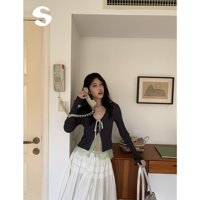 蕾丝拼接小衫v领针织开衫设计感