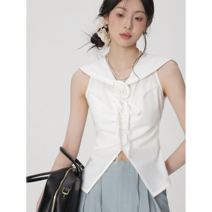 Creamsu叙白 2025春夏季新款设计感白色玫瑰海军领削肩褶皱背心女