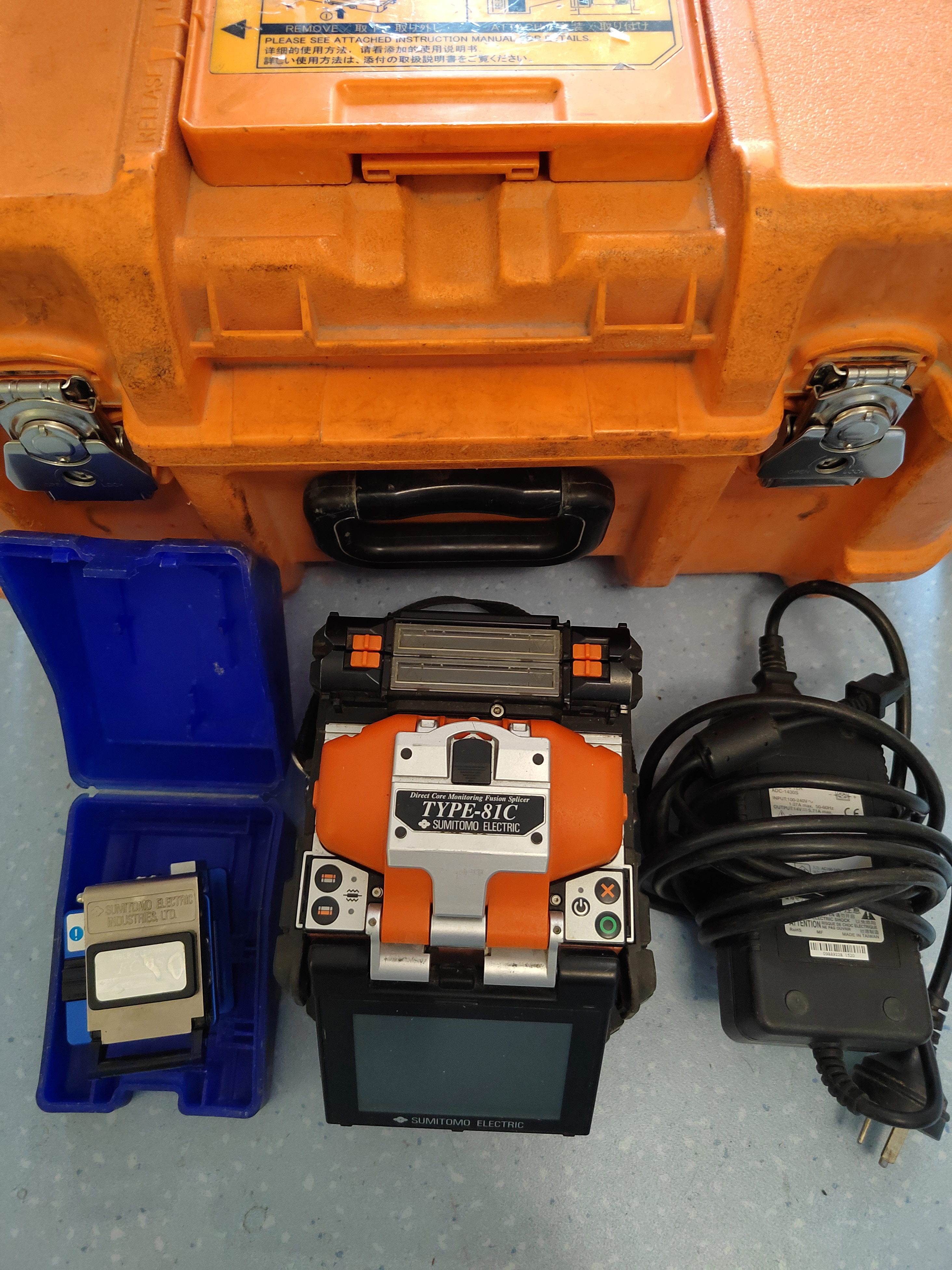 日本进口二手住友81c 六马达一级干线熔接机100公里原装一套