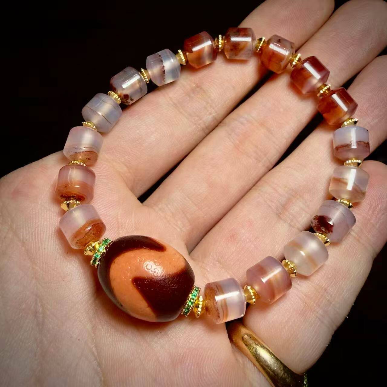 5A级西藏天然真品老矿原石玛瑙红肉虎牙天珠药师手串12*28mm左右