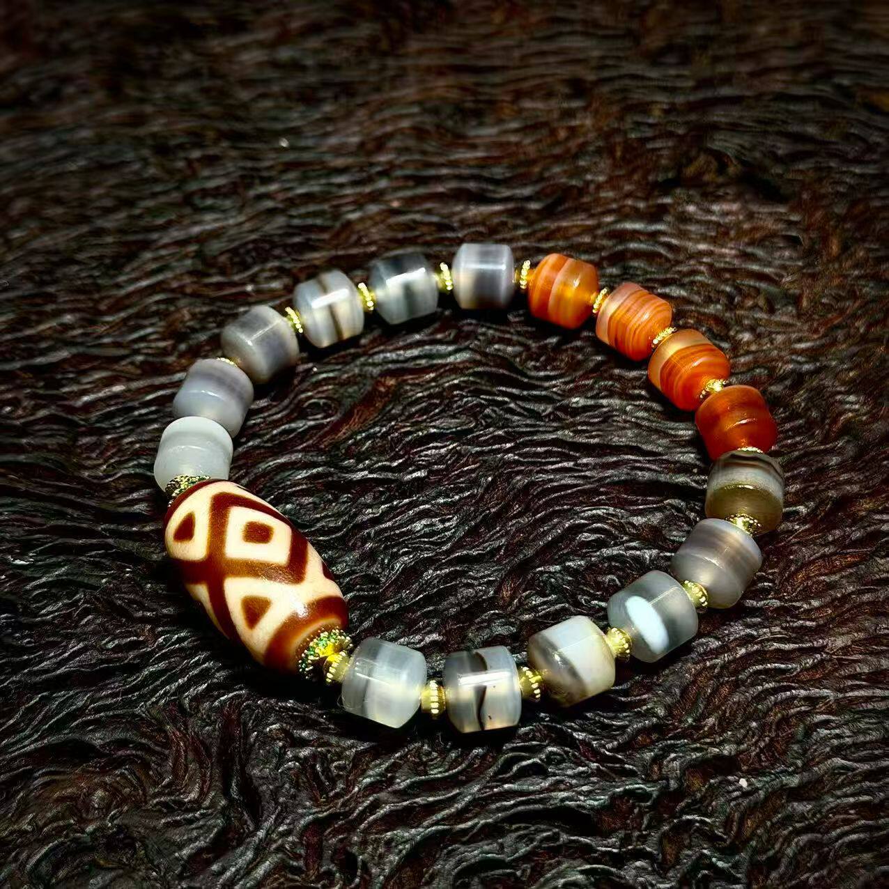 5A级西藏天然真品老矿原石玛瑙红肉金刚三眼天珠手串12*30mm左右