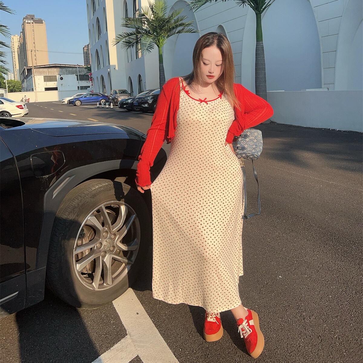 200斤胖mm甜美小碎花吊带连衣裙