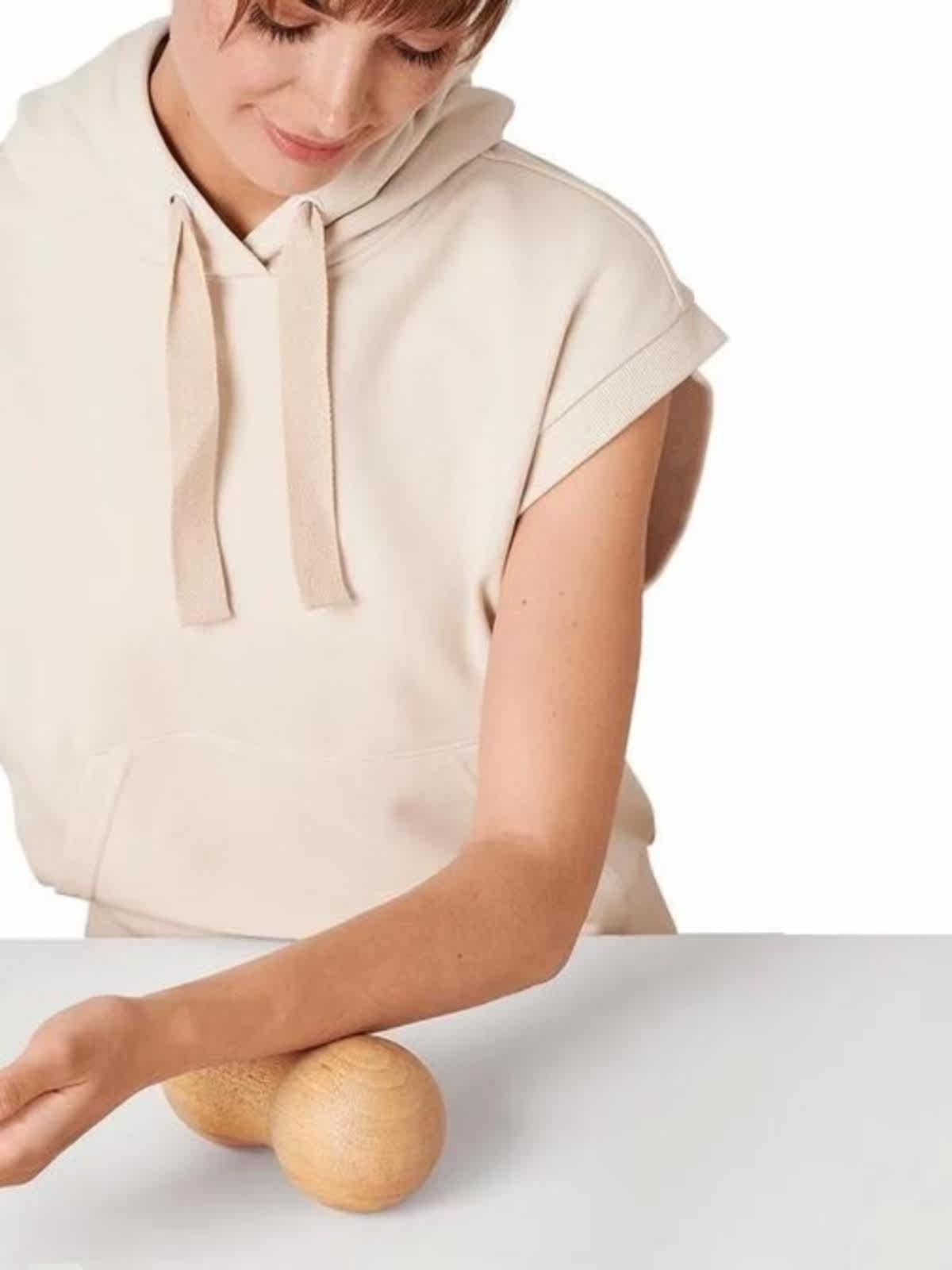PURE SOLID WOOD MATERIAL SIAMESE PEANUT BALLS RELAX THE DEEP MUSCLES OF THE SHOULDER AND CERVICAL SPINE AND RELAX THE FASCIA BALLS