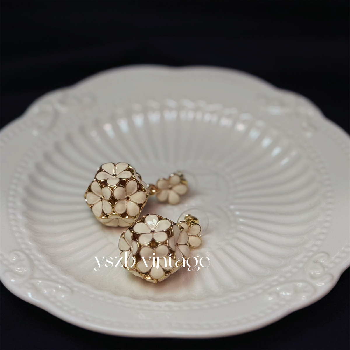 包邮 2022 复古Vintage田园镀真金保色珐琅花朵立体球球耳环