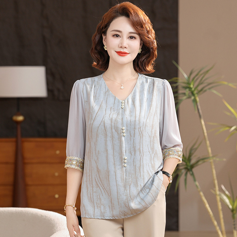 时尚妈妈夏装真丝短袖小衫2026新款中老年女装夏季贵夫人上衣套装