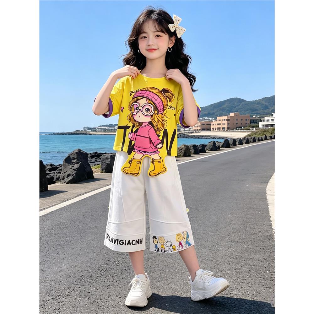 卡通女孩印花宽松短袖T恤