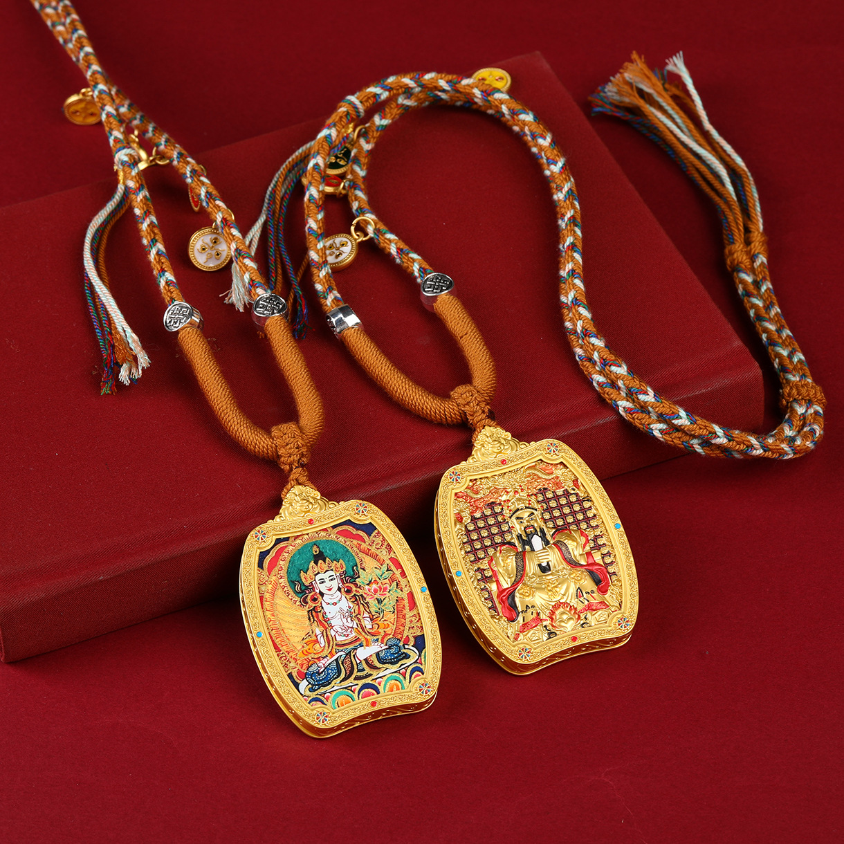 龙柱双面唐卡半手绘描金狐狸绿度母五爷八大守护神唐卡项链吊坠