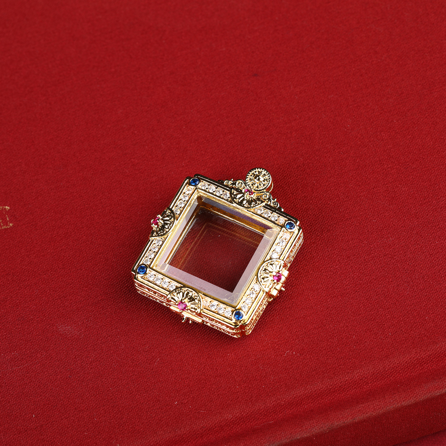 蓝宝石唐卡嘎乌盒镶钻款