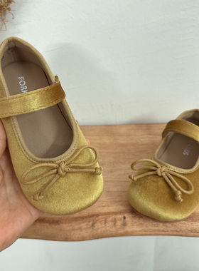 韩版童鞋2025女童秋季新款金丝绒蝴蝶结公主皮鞋儿童软底新年单鞋