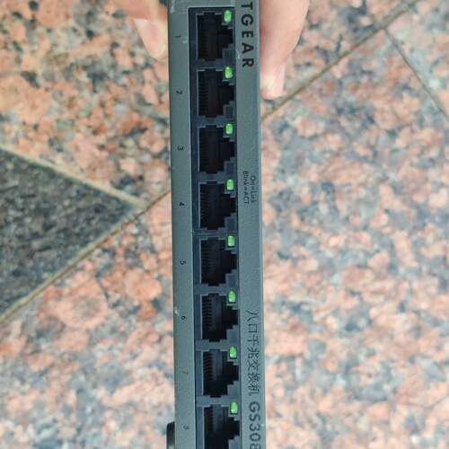 可维修NETGEAR GS308V3 8口千兆交换机，议价