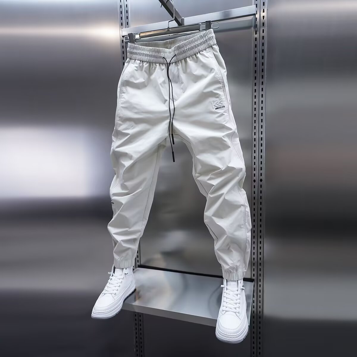 2025新款修身小脚运动休闲裤男生韩版潮流帅气百搭长裤子男春秋季