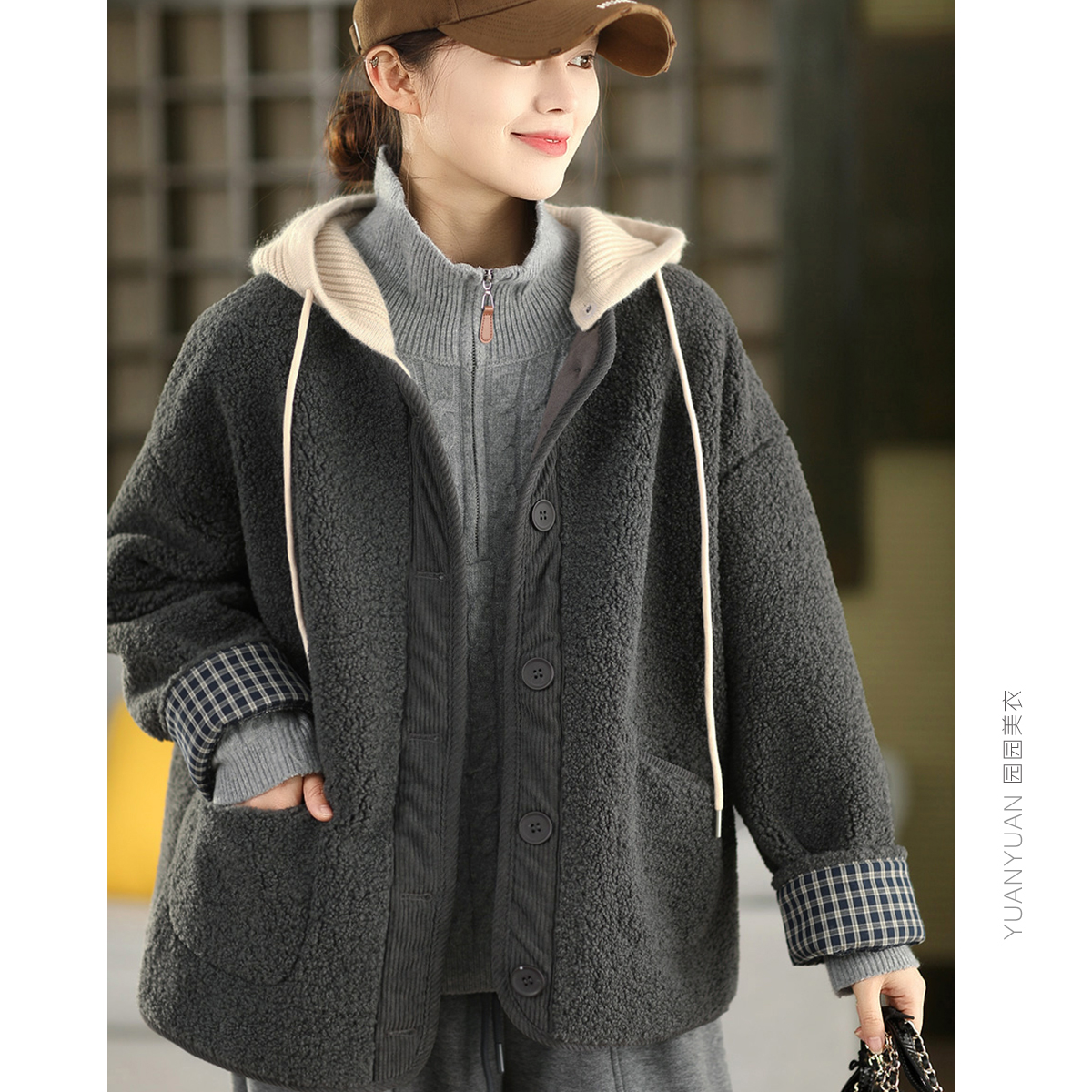 羊羔绒加厚针织连帽保暖外套