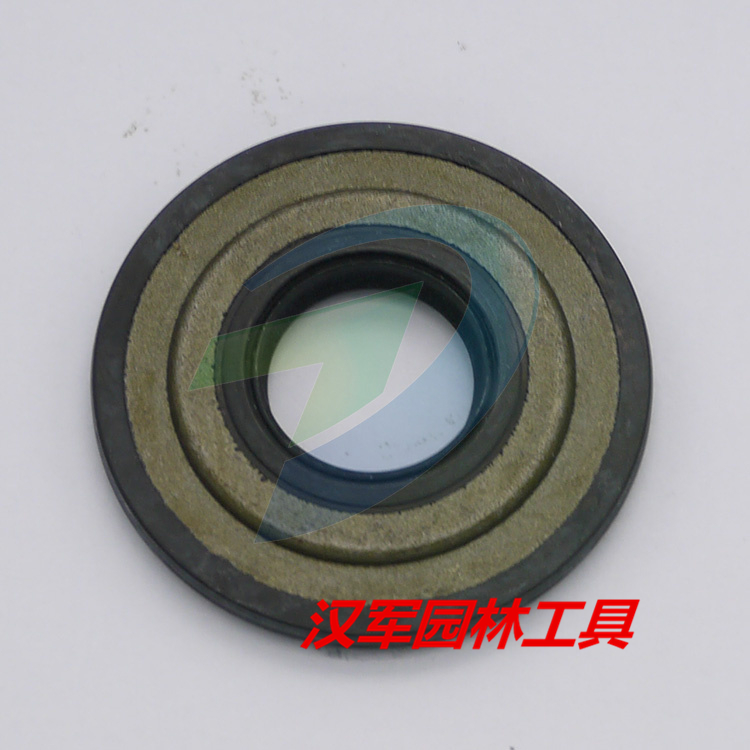 汽油链锯伐木锯Husqvarna胡斯华纳富世华445/450油锯配件油封