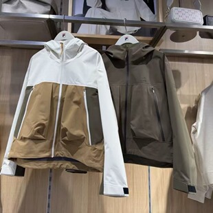 FILA斐乐2026年春新款女装时尚休闲运动宽松冲锋衣上衣A11W617702