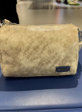 FILA斐乐2025夏秋新款男女士包包运动单肩挎包T13U532127F